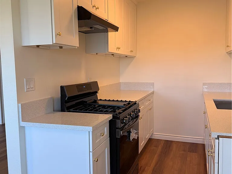 1651 Golden Gate Ave #6 — Photo 6