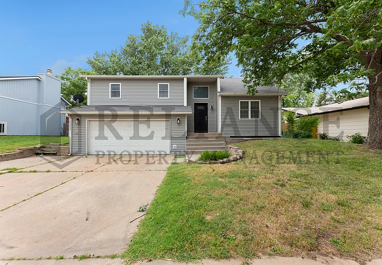 2021 S Flynn St — Photo 1
