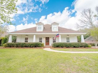8926 Lake View Dr, Fairhope, AL 36532