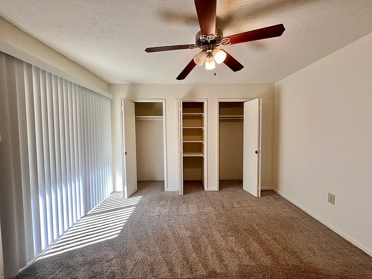 Mayfair Apartments — Photo 114