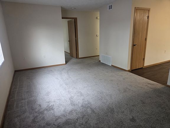 5th image of 4117 Saint Paul Ave #2