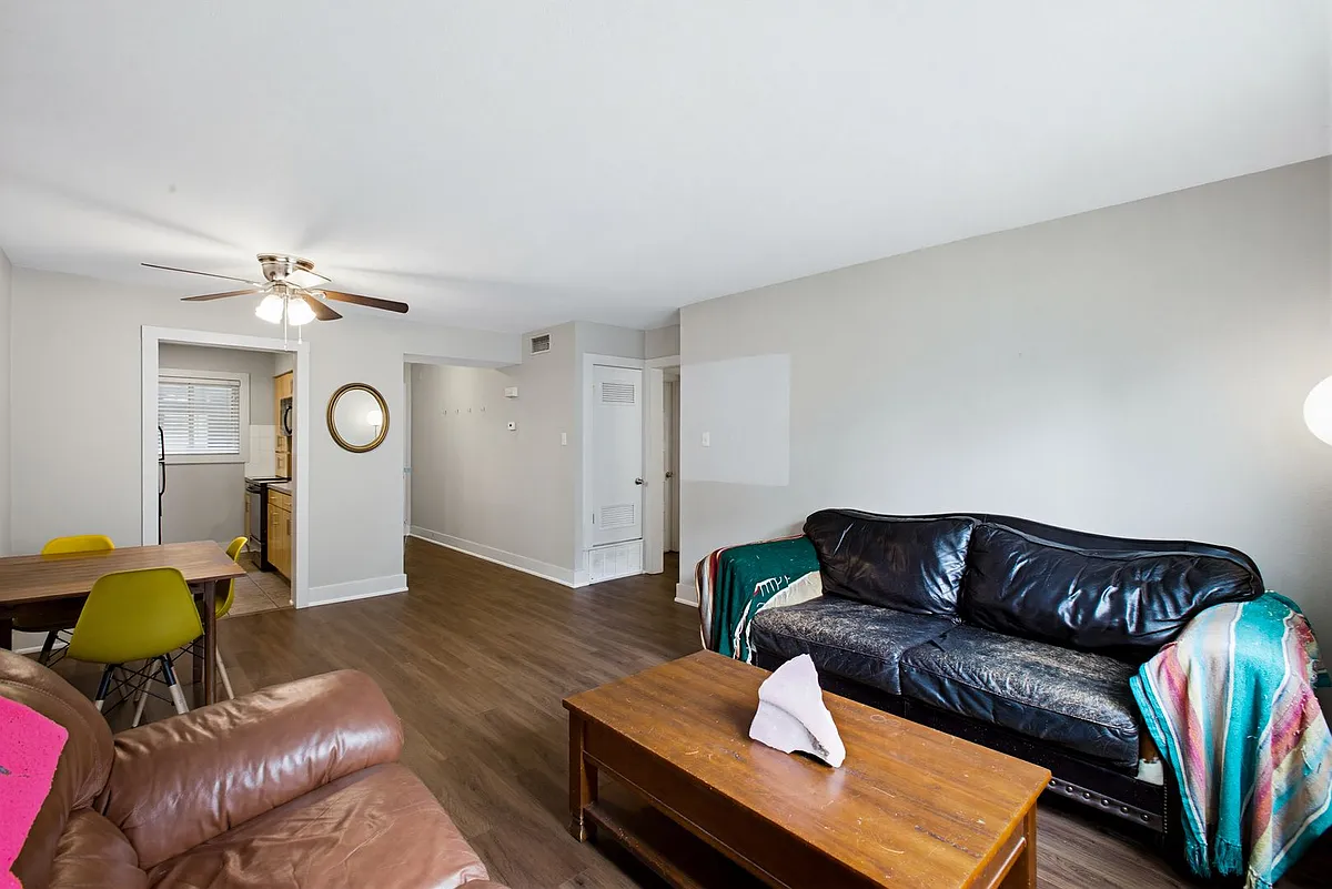 Building Photo - 3815 Guadalupe St #208