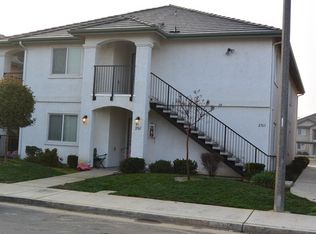 2561 W Lark Ave, Visalia, CA 93291