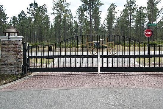 3rd image of 9794 Kings Crossing Dr