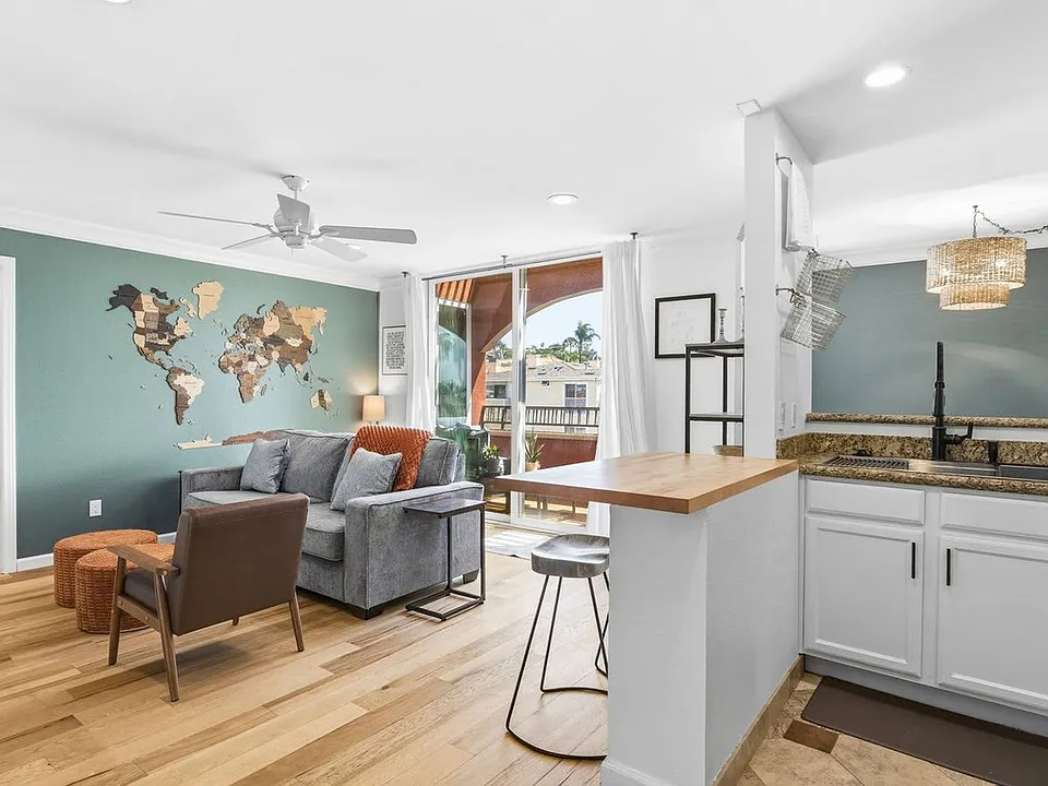 860 Turquoise St #3-ID1568497P