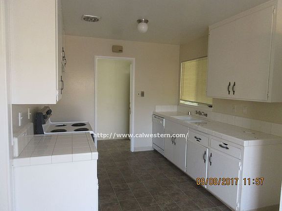 4th image of 303 Los Padres Blvd