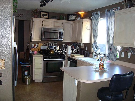 3rd image of 7520 Fencerow St