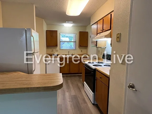 110 Barrow Ct — Photo 6