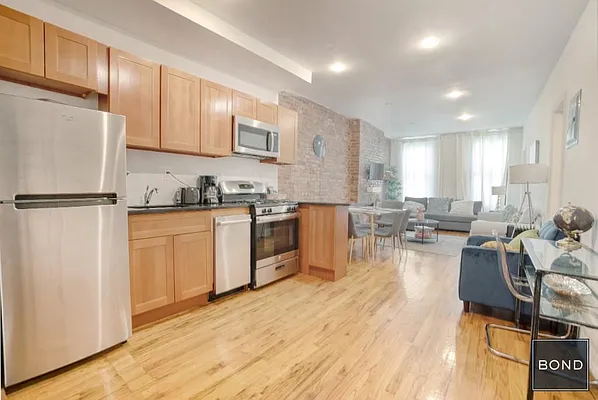 Rented by Bond New York | media 1