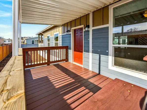 4729 S Pacific Hwy Unit 24, Phoenix, OR 97535
