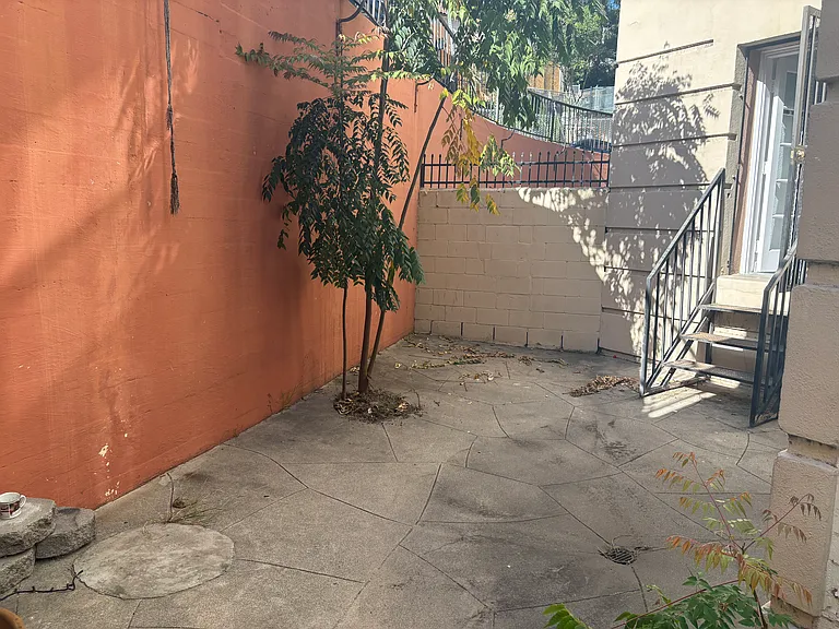 Ojai Apartments — Photo 27