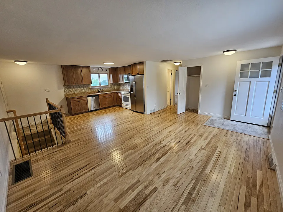 13009 W Grand Pl