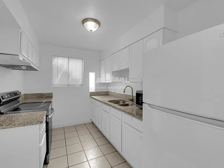 1308 N 22nd St #1 — Photo 6