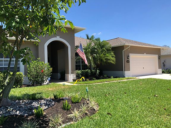 3rd image of 7623 Woodland Bend Cir