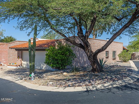 4th image of 8572 N Calle Tioga