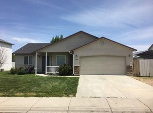 208 N Turtle Dove Way, Nampa, ID 83651