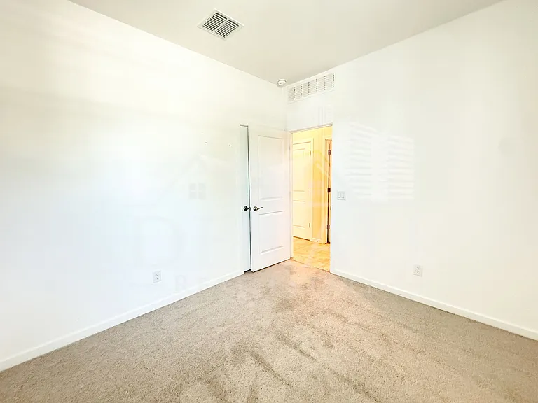 4373 W Allen St — Photo 14