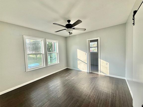 5th image of 1133 N Avenue C