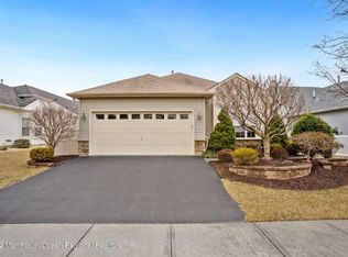 20 Kensington Rd, Manchester, NJ 08759