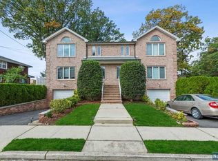 1435 14th St, Fort Lee, NJ 07024