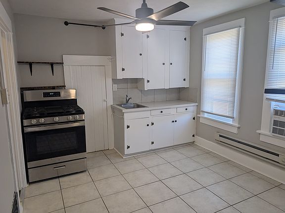 4th image of 3827 S 48th St APT 6