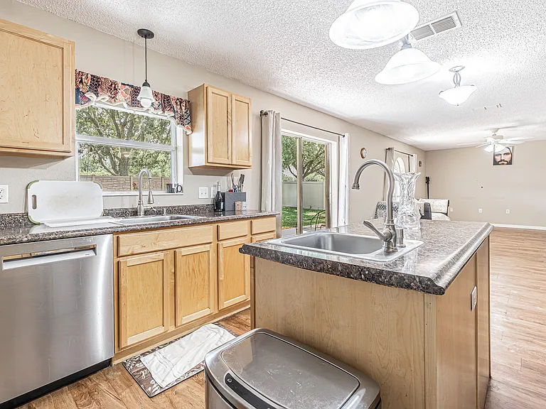 2706 Mingo Dr — Photo 16
