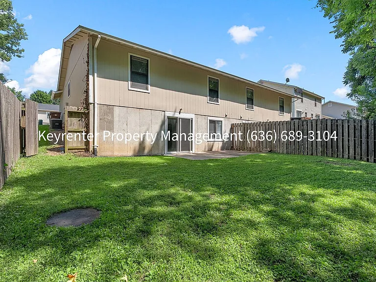 419 Omar Ct — Photo 34