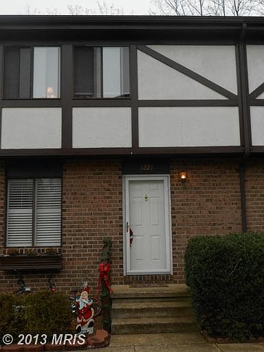 1st image of 1221 Summerwood Ct