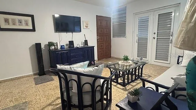 2 bed, 1.0 bath, 1126 sqft, $1,600 — Photo 3
