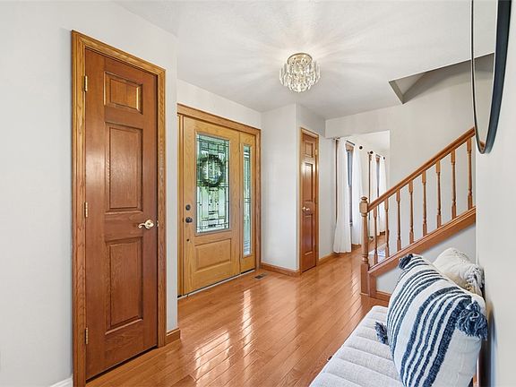 5th image of 138 Woodhaven Dr