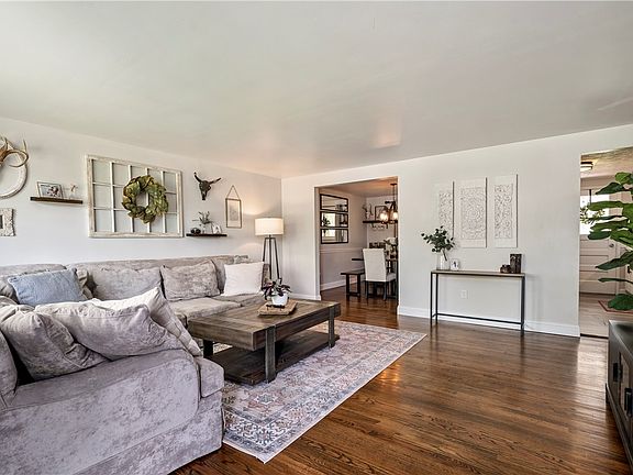 5th image of 709 Tralee Dr
