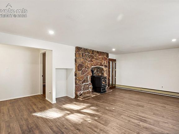 5th image of 1148 Park View Rd