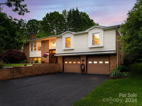 3rd image of 2401 Glenheath Dr