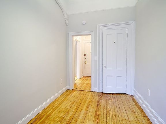 3rd image of 110 E 17th St APT 2F