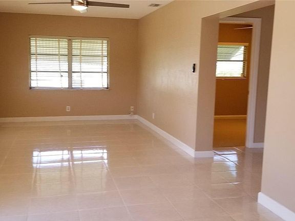 5th image of 9707 NW 67th Ct