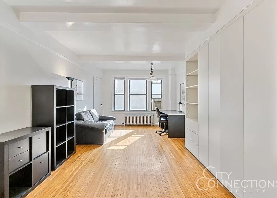 1st image of 339 E 58th St #E6