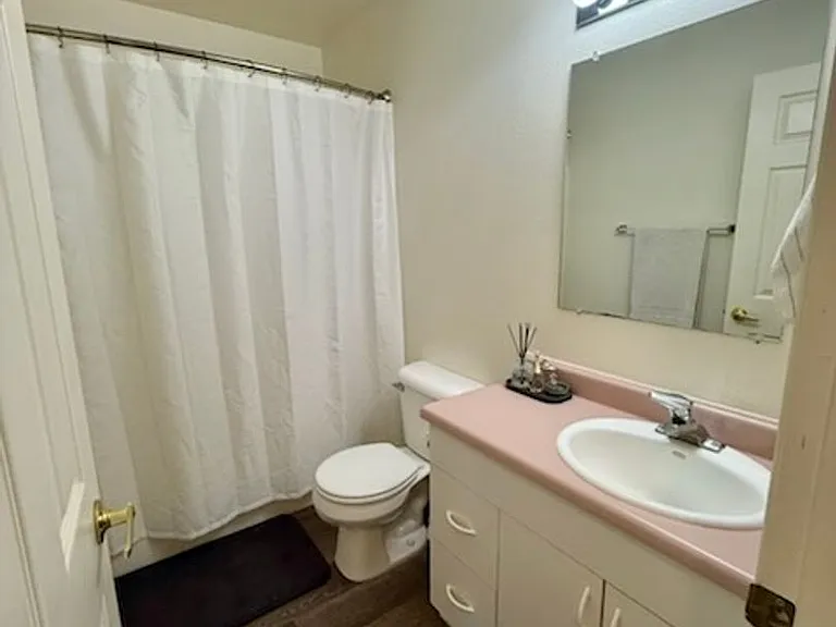 1330 Florida Rd — Photo 5