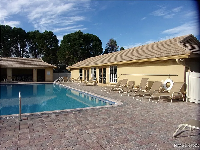 1933 W Shanelle Path — Photo 29