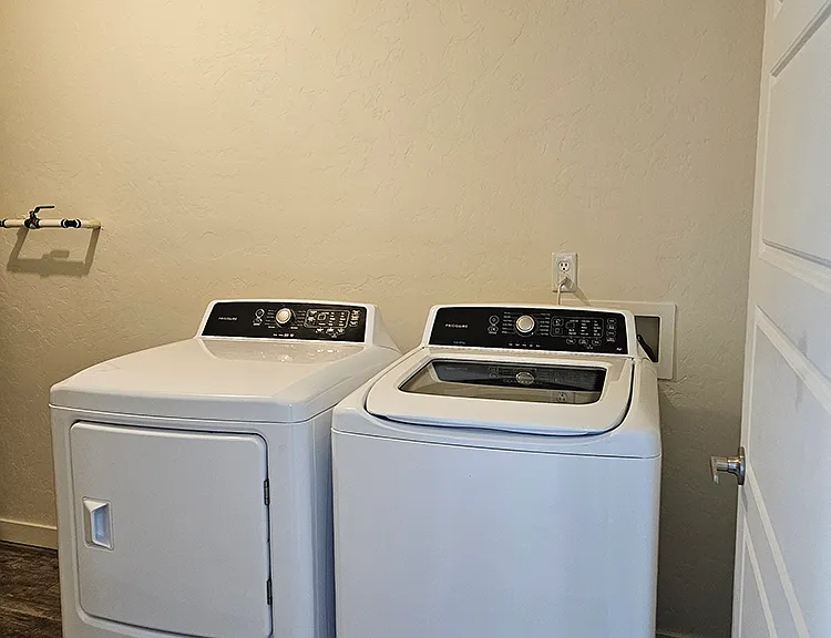 Canyon Crossing Apartments — Photo 4