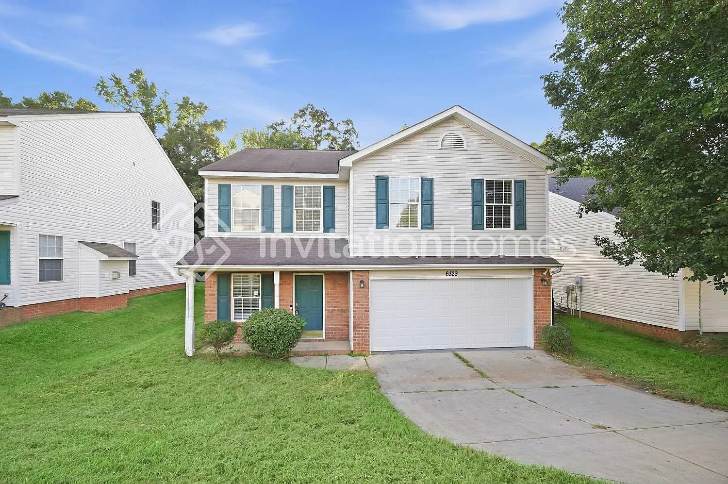 6329 Day Lilly Ln Charlotte, NC 28216 — Photo 1