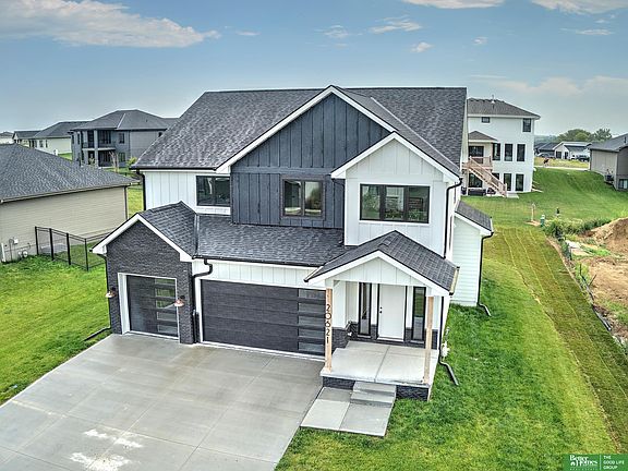 3rd image of 20621 Woodridge Dr