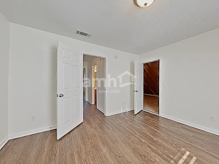6852 Scarlet Ridge Dr — Photo 19