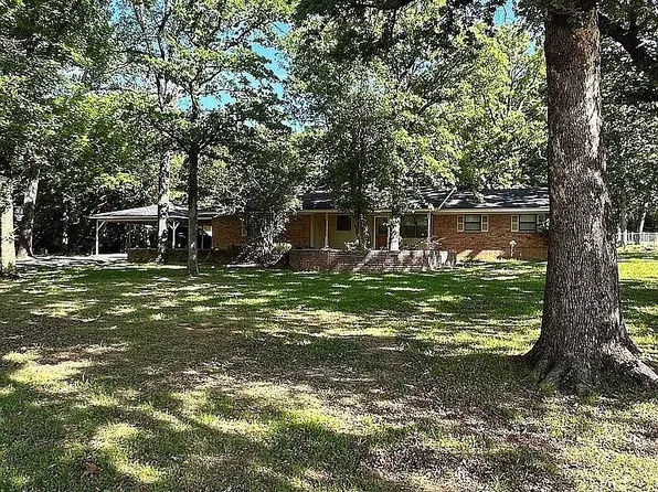1309 W Ray Branum Rd, Tishomingo, OK 73460