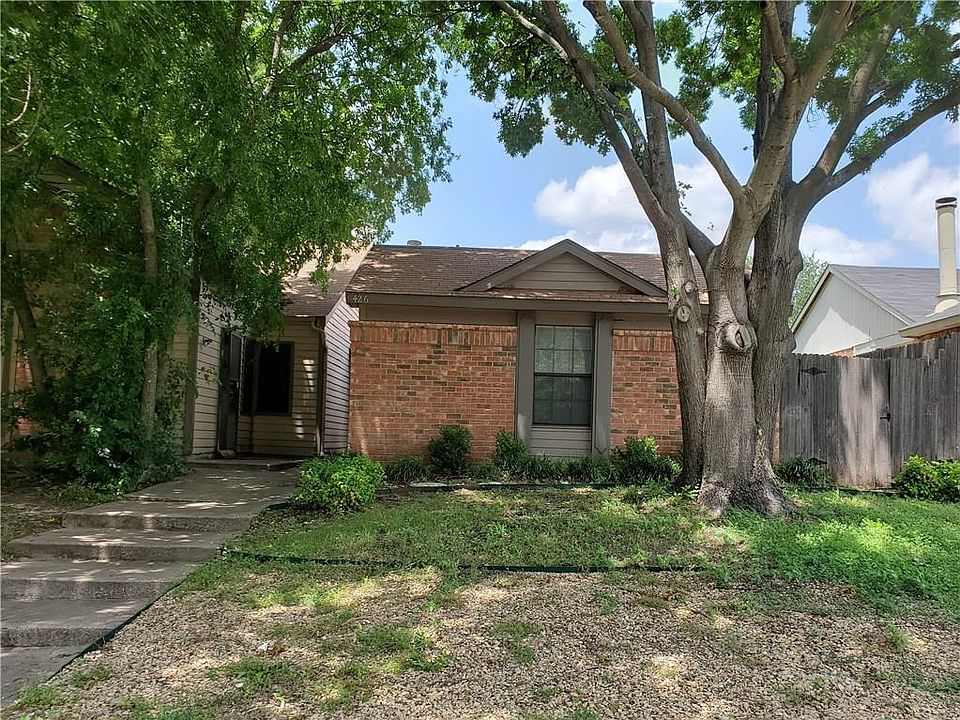 1st image of 426 Dollins St
