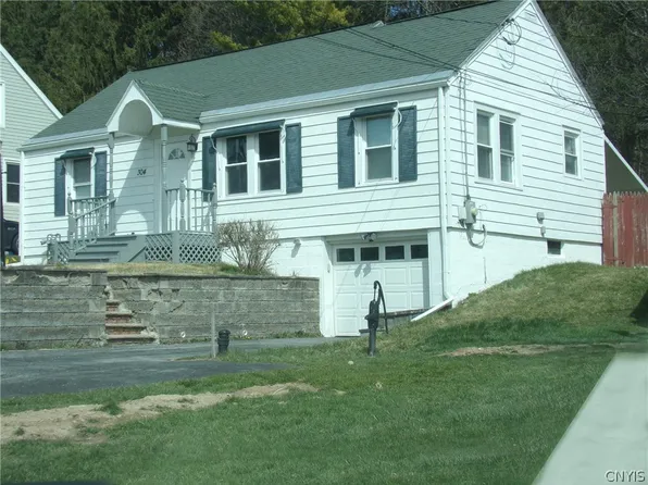 304 Yorkshire Blvd, Syracuse, NY 13219