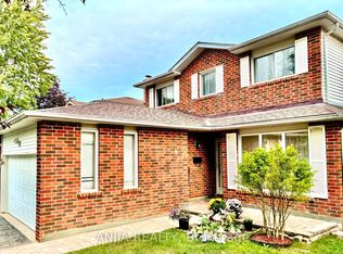 77 Royal Palm Dr, Brampton, ON L6Z1P2