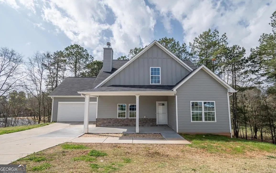 4 bed, 2.5 bath, 2432 sqft, $2,650 — Photo 2