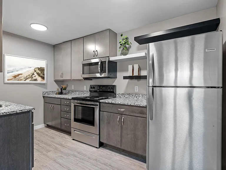 Lydia Rose Apartments — Photo 40