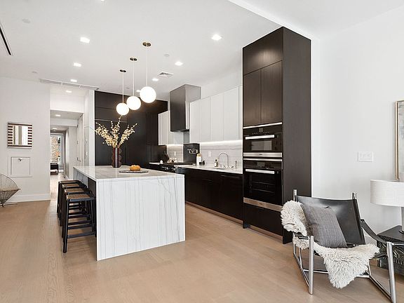 3rd image of 74 Grand St #5
