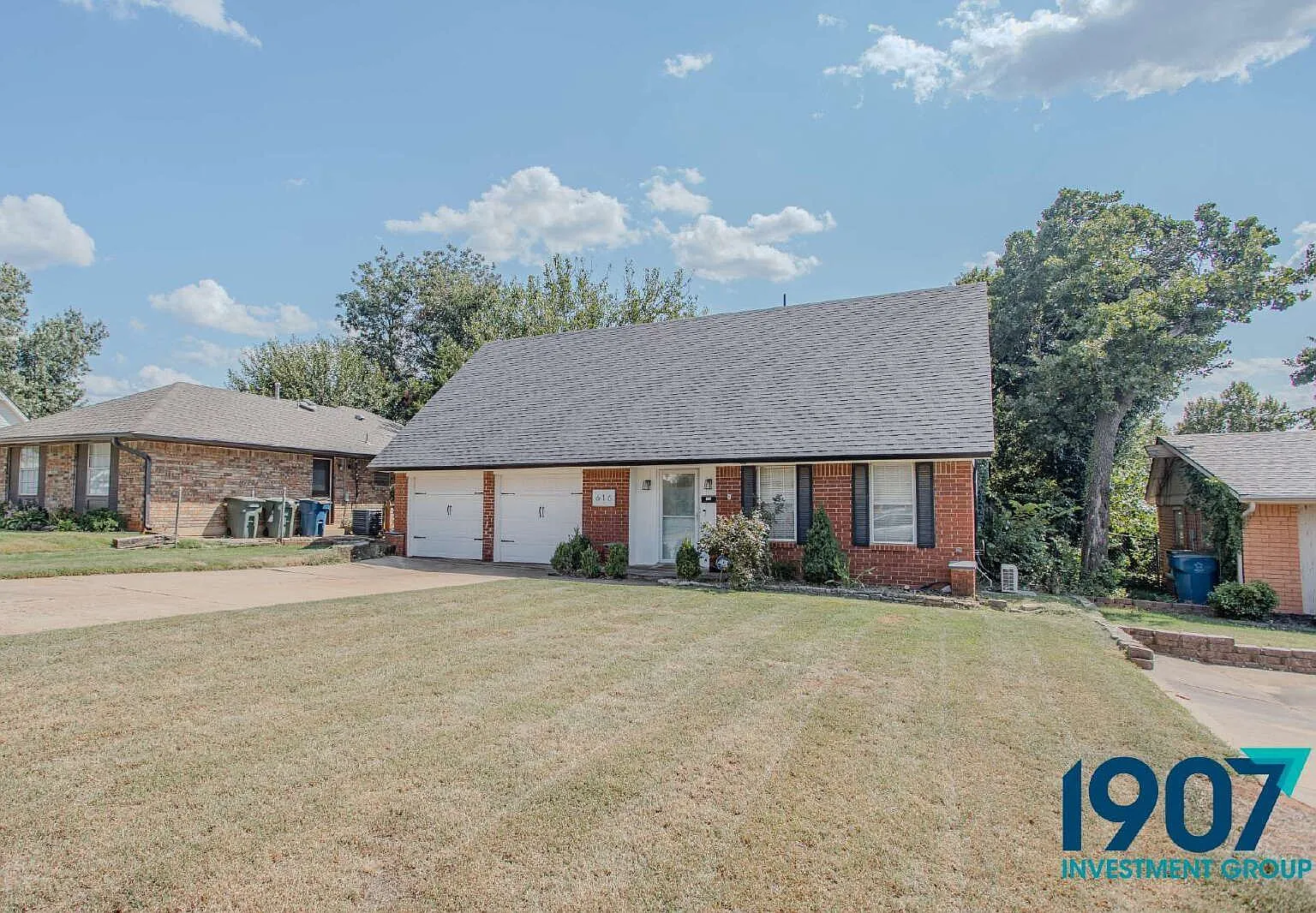 3 bed, 2.0 bath, 1363 sqft, $1,699 — Photo 2